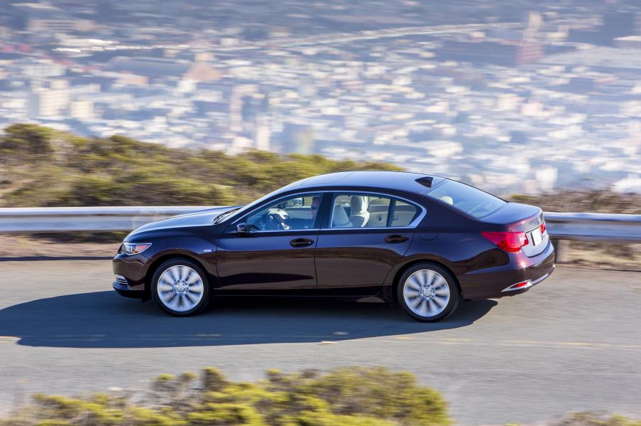  Acura RLX Sport Hybrid SH-AWD 2014 года  (фото 22 из 41)